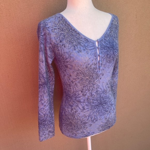 Nieman Marcus 100% Cashmere Collection Blue Floral Sweater Size Small - Picture 7 of 12